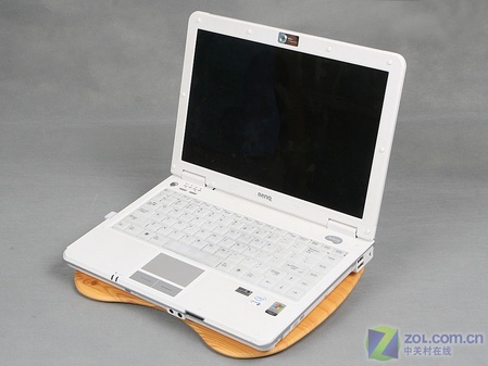 笔记本坐冷板凳 测C-pad新款散热底座_硬件
