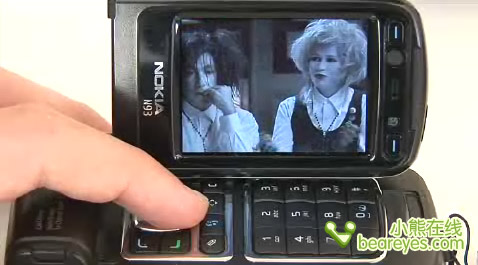诺基亚开始销售内置电影的手机存储卡_硬件