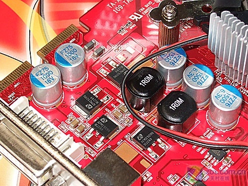 目标86GTS800/1960MHz2600XT仅899元