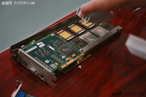 科技以人为本 五六月十三大奇闻趣事_硬件