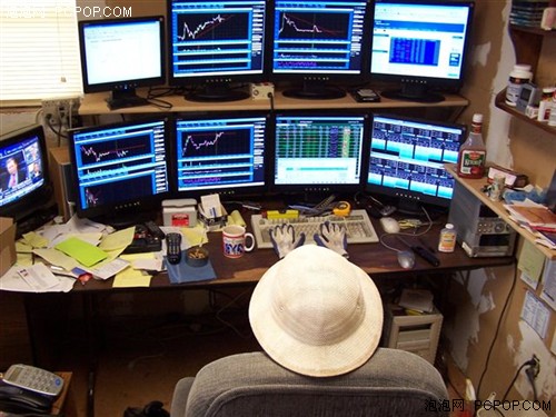 震惊!两人+46台电脑玩《魔兽世界》_硬件