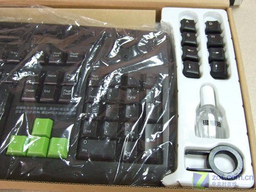 多彩潜龙手狂促销 138元买键盘送88元鼠标_硬