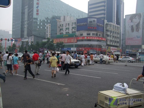 18日三大件:英特尔跌幅近百元内存价上涨