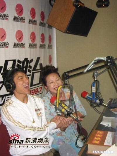 周董用索尼7506!看众多名人用啥耳机_硬件