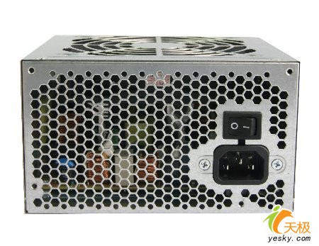 强劲动力源 富士康电源 凯旋骑士 聚焦高性价比