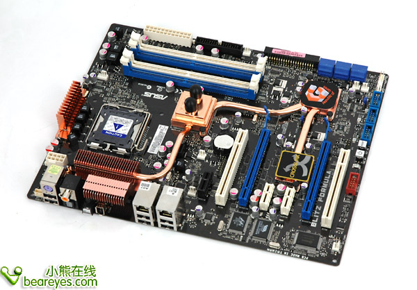 P35荣耀之作 华硕玩家国度BLITZ实物_硬件