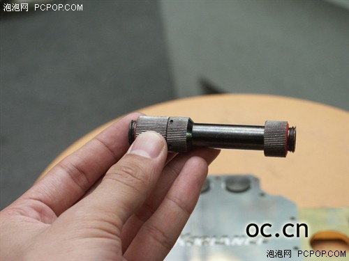 支持G80双显卡!镀金水冷显卡散热器_硬件