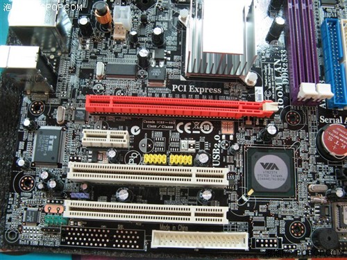 联强1066前端总线主板超低价格399元杀到_硬