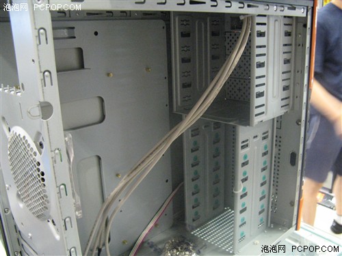 领导时尚风暴 航嘉哈雷机箱市售价288元_硬件