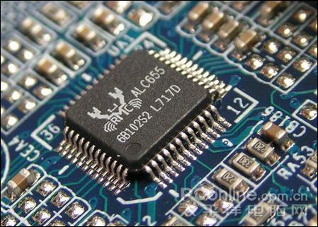 Ӣ�ض���ι���1066FSB����945GC����399