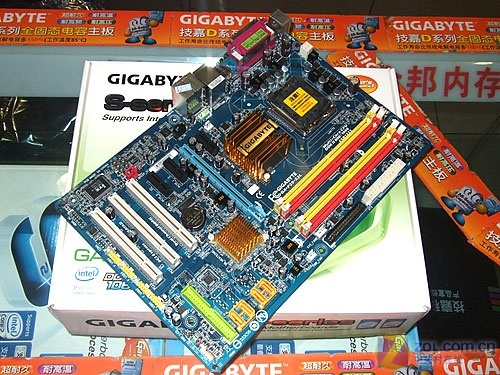 技嘉非全固态P35主板暴降百元 低价1099元_硬