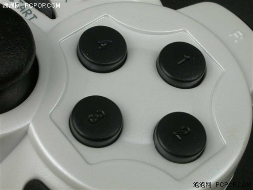 性能手感都好!北通神鹰C036手柄评测_硬件