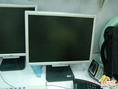 19寸液晶显示器Acer AL1916W售价1499元_硬