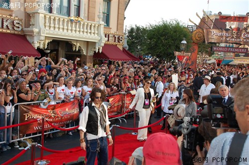 汉克斯排11位!好莱坞明星挣钱排行榜_硬件