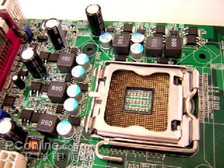 AGP���忨�ʻ���������򰽭·���Ա�