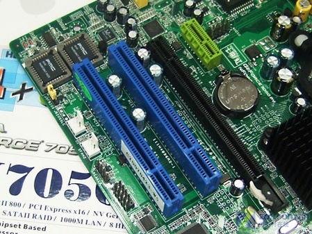 HDMI/DVI/eSATA߲ʺMCP68彵Ԫ