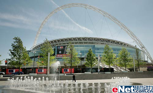 看五大联赛豪门角逐 评主流大屏LCD