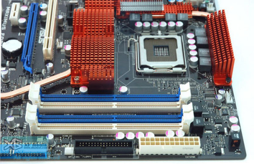 海量谍照!华硕玩家国度ROG X38顶级板曝光_