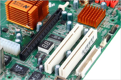 FIFA08爽跑60帧 致铭BLG31-GM评测_硬件