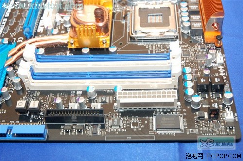 Intel�Ծ�AMD�°������ڴ�ʮ������