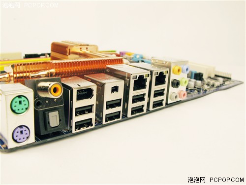 Intel�Ծ�AMD�°������ڴ�ʮ������