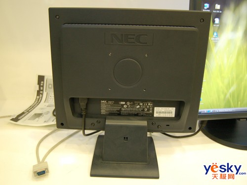 ���µ���NEC15Ӣ��Һ��52V�ۼ�1399Ԫ