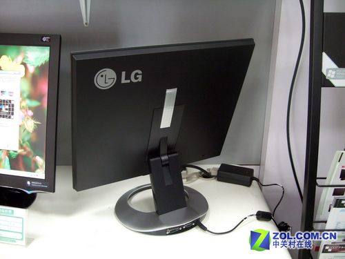 �������LG�߶�˫ɫ19����Һ������