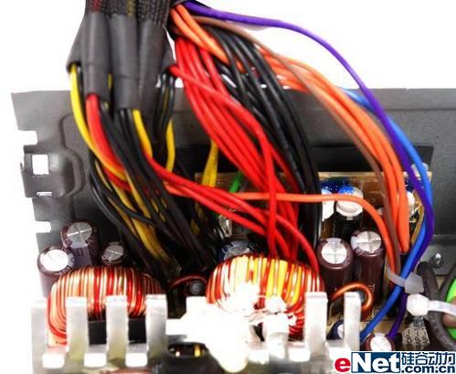 富士康一统江湖电源更名内幕曝光_硬件