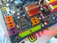 [�Ϻ�]Intel��ǿX38���������𺳵�½