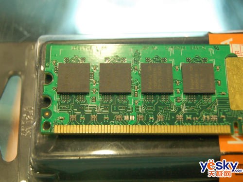 �۸񳹵ױ����ִ�1G/667�ڴ�200Ԫ��˦