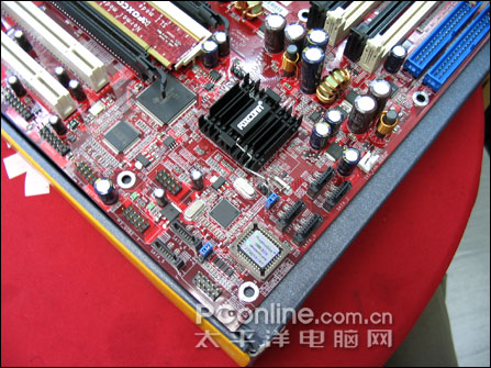 ���˵ò����ٱ�����!��ʿ��NF4SLI7AA-8EKRS2��299Ԫ