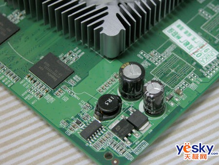 ��ת����˫��DDR3��Ƶ8400GS�������379Ԫ