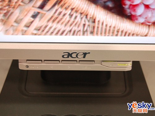 惊喜不断Acer17液晶AL1716售价1400元