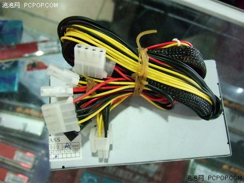 ���۲���200Ԫ����350W��Դ�Լ۱ȸ�