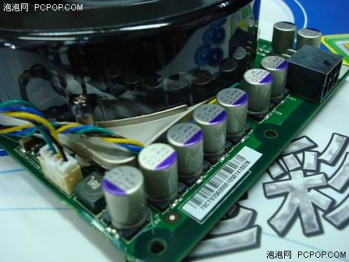 纯公版设计七彩虹8800GTS显卡再到货