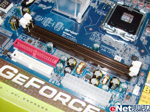 Intel���ϳɷ簺��7025�������̻�