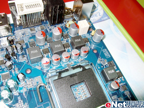 Intel���ϳɷ簺��7025�������̻�