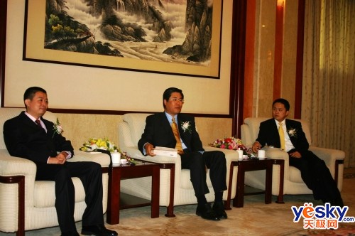 显示器格局新变化 AOC收购玛雅布局未来_硬件