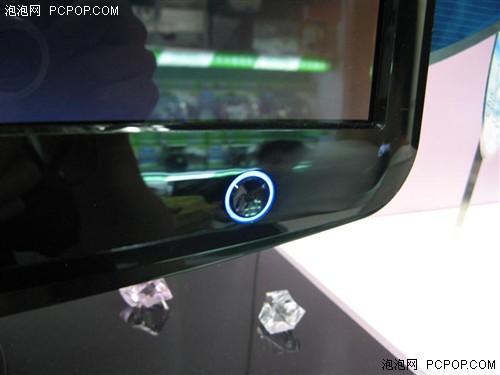 []䶯УԱȶLCD