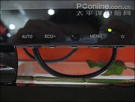 1400819LCD