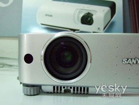 ����ͶӰ��PLC-8800C�����ۼ�8800Ԫ