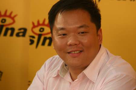 图为若邻网总裁兼ceo陈浩源