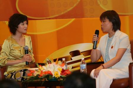 图文:红十字协会代表讲述公益故事_互联网_科