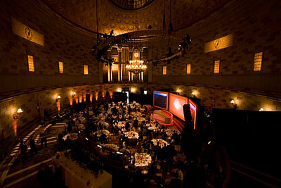 阿里巴巴国际配售达1600亿美元 孖展破千亿港