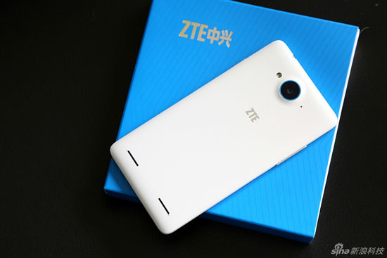 可更换电池的智能手机推荐