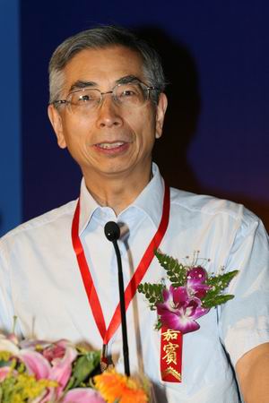 图文:中国工程院院士倪光南演讲_业界