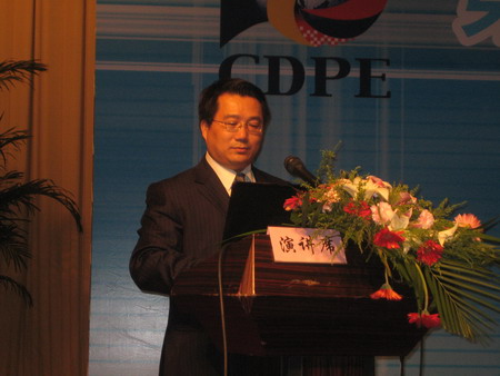 图文通力公司董事长兼ceo梁钢