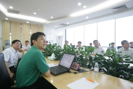 图文:全国工商联领导考察百度公司_业界