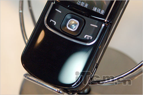 售价比预期低 诺基亚8600 Luna上市_手机