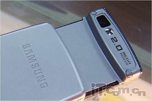 目前最薄滑盖手机 三星E848大跌200_手机